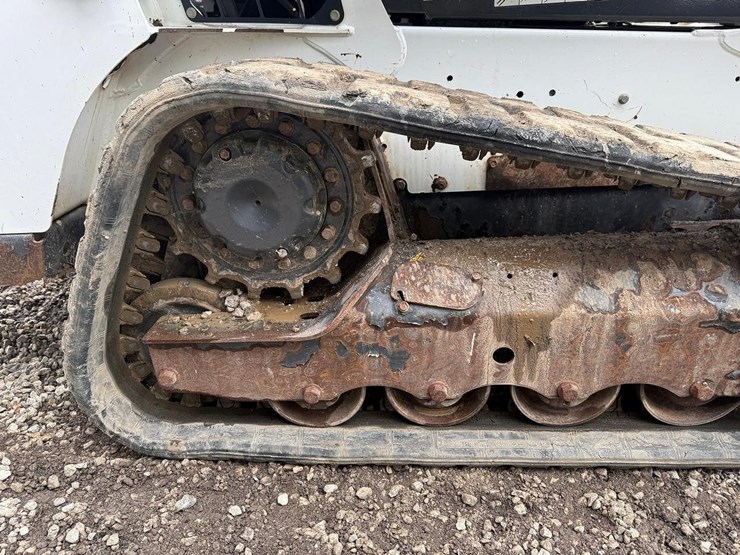2022-bobcat-t550-image-14