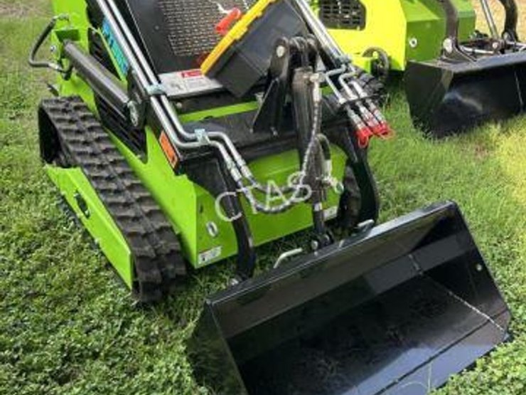 #51-•-mini-skid-steer-loader---ft36c---gas-image-3