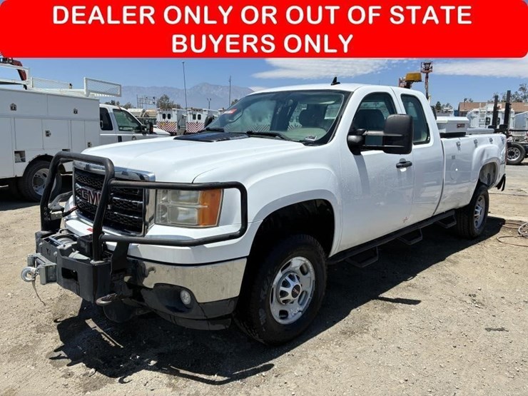 2012-gmc-sierra-2500-image-1
