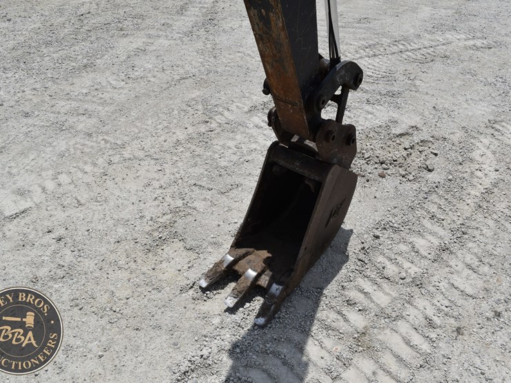 2020-deere-35g-image-16