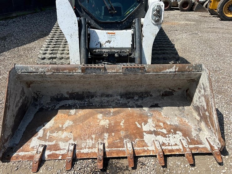 2023-bobcat-t770-image-10