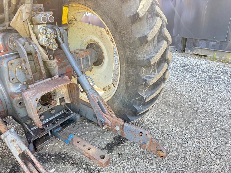 ford-7740-image-17