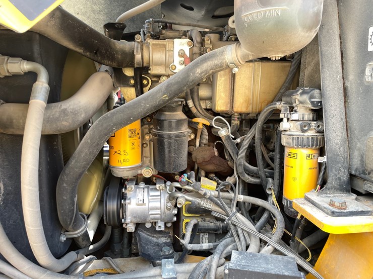jcb-tm320-image-26