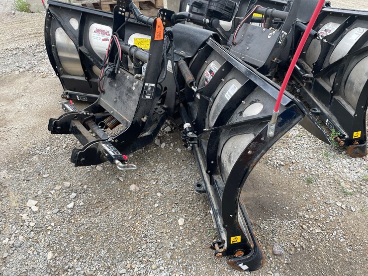 #4871-•-2022-boss-9'2"-stainless-dxt-v-plow-image-5
