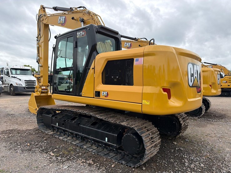 caterpillar-317-image-7