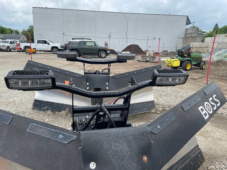 #4871-•-2022-boss-9'2"-stainless-dxt-v-plow-image-4