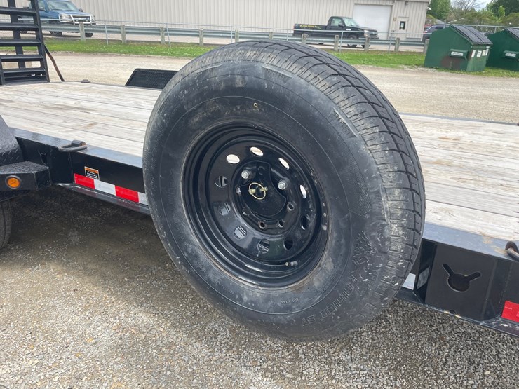 #4867-•-2024-loadtrail-tandem-axle-equipment-trailer-(has-wi-title)-image-16