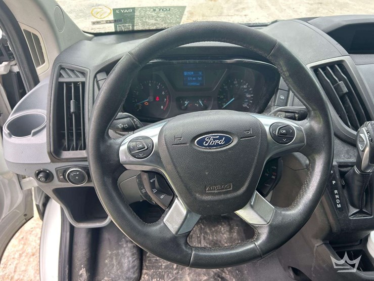 2015-ford-transit-image-10