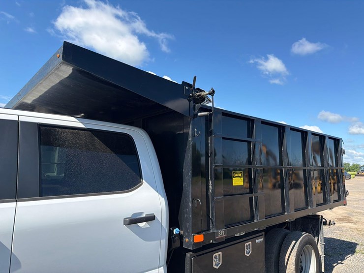 2024-ford-f550-image-13