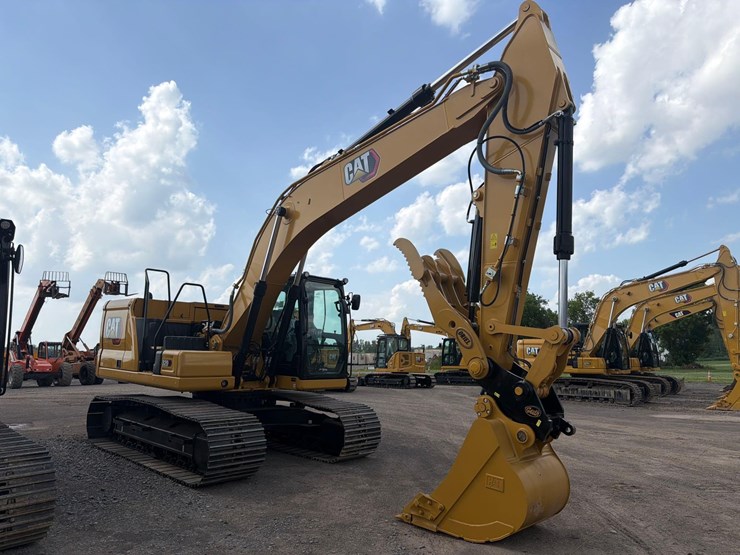 caterpillar-320-image-4