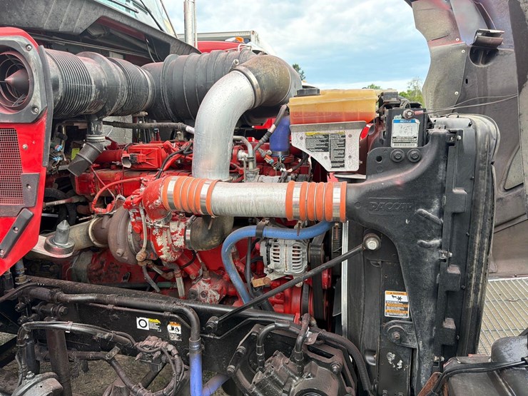 2013-kenworth-t880-image-13