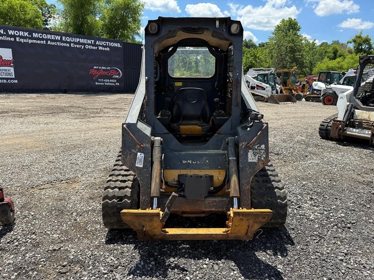 2016-deere-317g-image-7