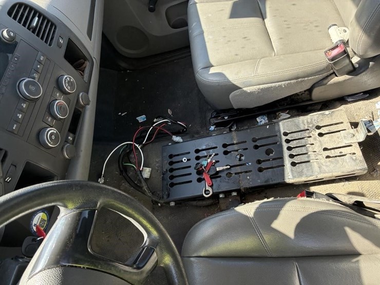 2012-chevrolet-silverado-2500-image-20