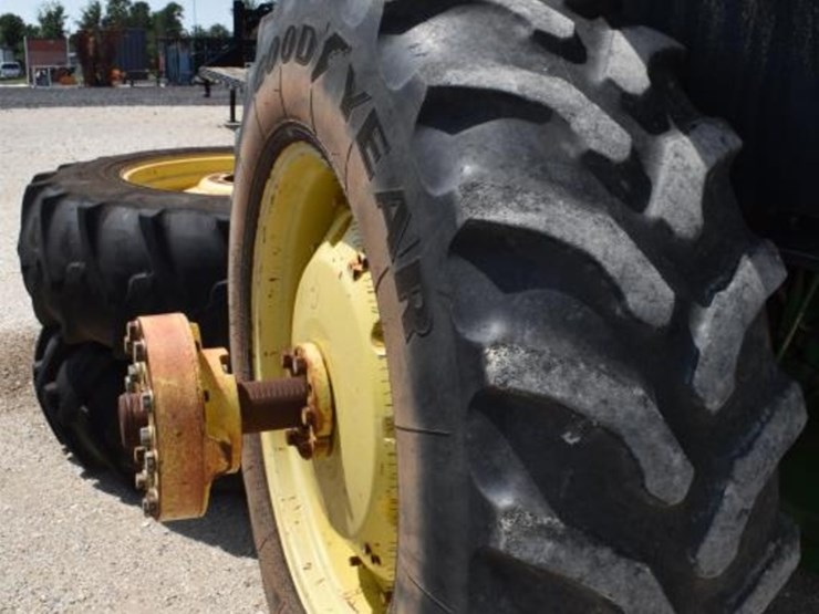 john-deere-4755-image-5