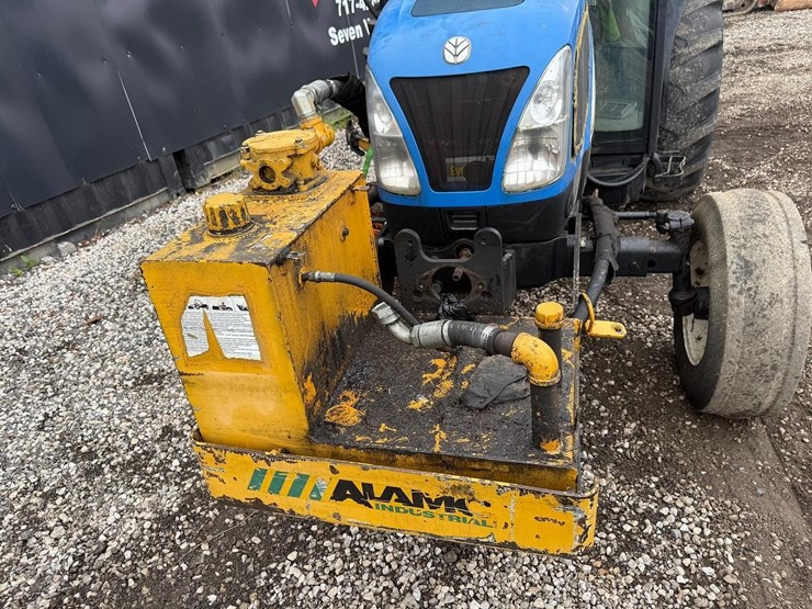 new-holland-t4030-image-9