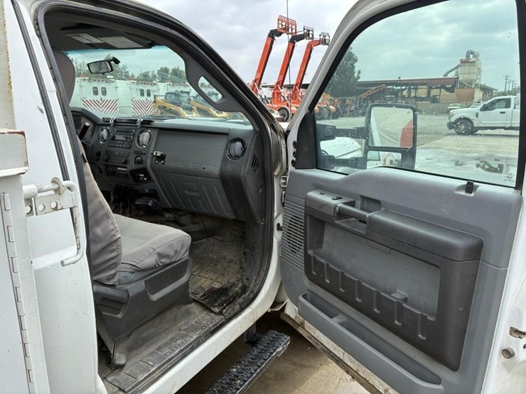 2012-ford-f450-image-18