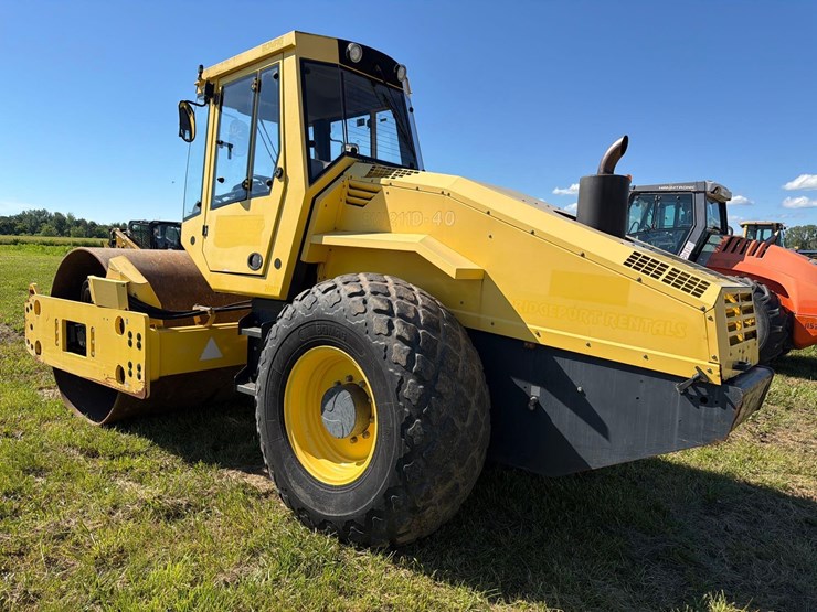 bomag-bw211d-40-image-5