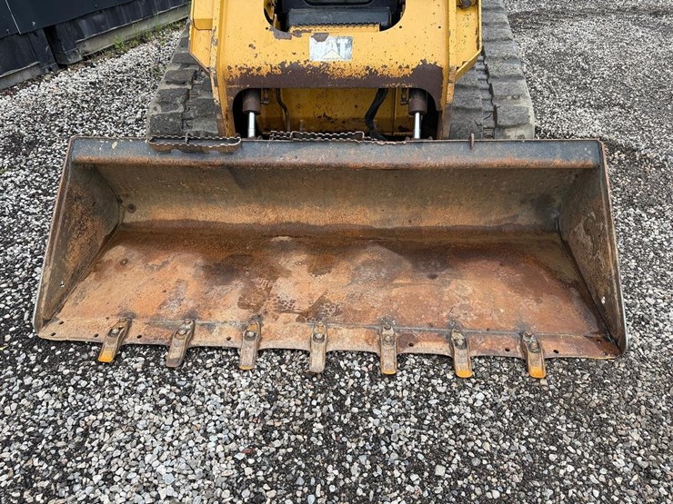 2018-caterpillar-299d2-image-9