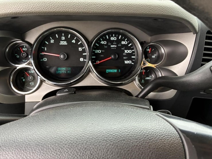 2008-chevrolet-silverado-2500-image-15