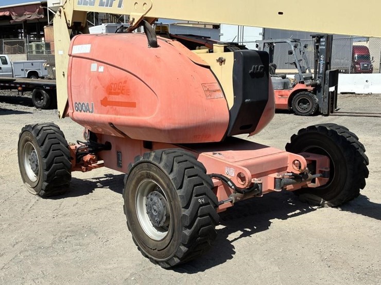 2005-jlg-600aj-image-15
