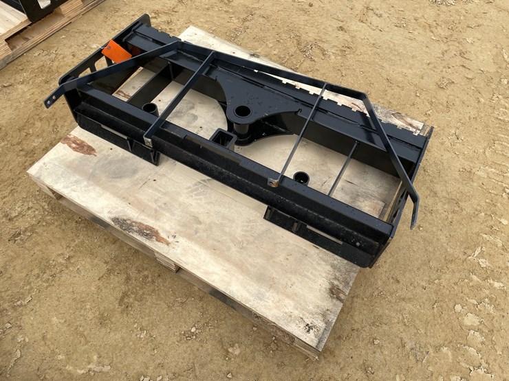 #2005-•-new-wolverine-pallet-fork-frame-image-5