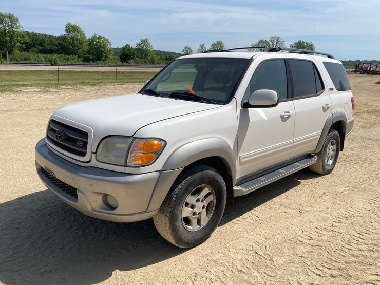 2003-toyota-sequoia-image-1