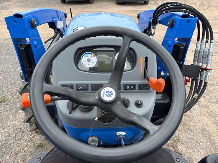 2016-new-holland-workmaster-60-image-17