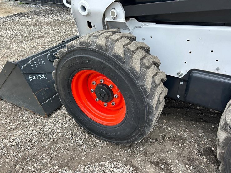 2024-bobcat-s650-image-17