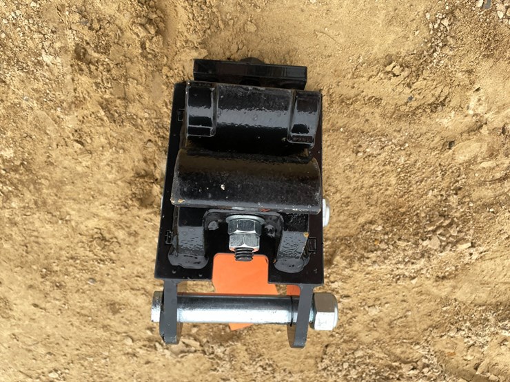 #2072-•-new-quick-hitch-attachment-image-3