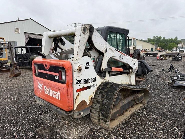 2015-bobcat-t650-image-4