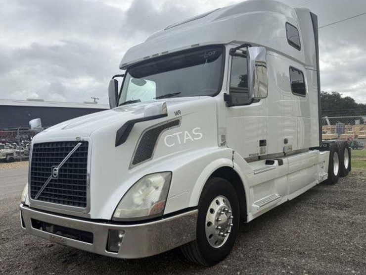 #14-•-2013-volvo-tractor-truck-730-model-image-1