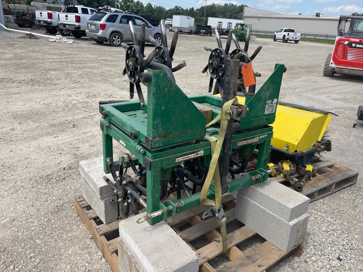 #4885-•-billy-goat-aet60-60"-towable-aerator-image-2