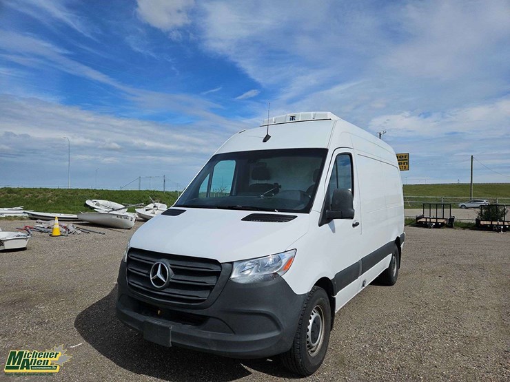 2021-mercedes-benz-sprinter-c240-turbo-diesel-cargo-van-image-1