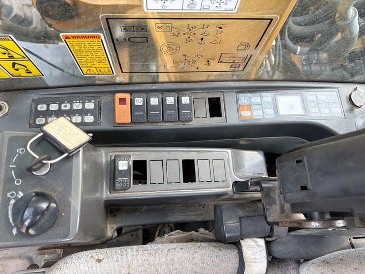 caterpillar-m318d-image-22