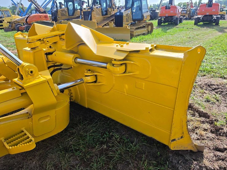 komatsu-d65-image-19