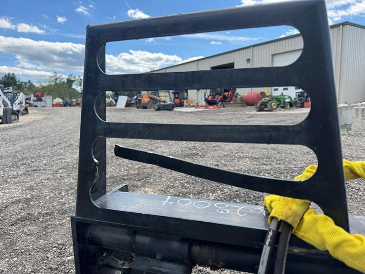 wildcat-48"-hydraulic-skid-steer-forks-with-walk-through-design*-see-details-image-8