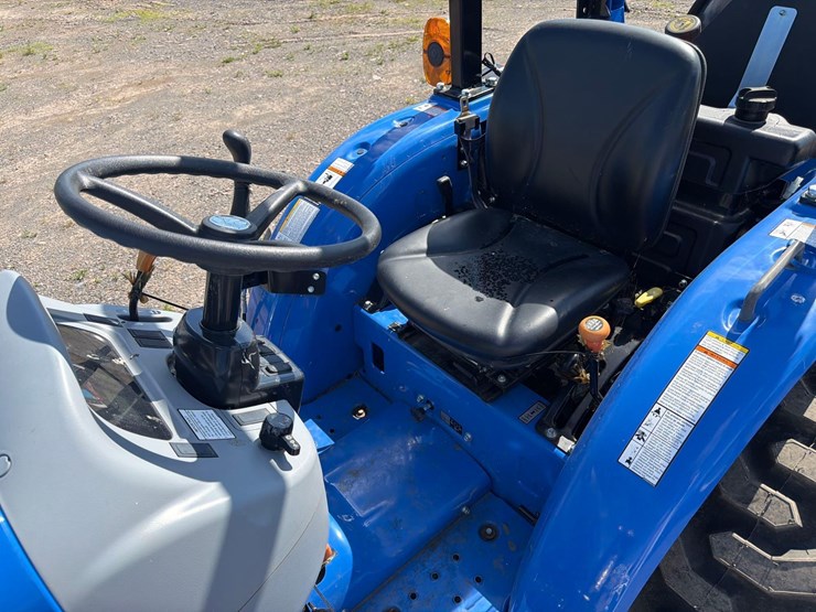 new-holland-boomer-40-image-15