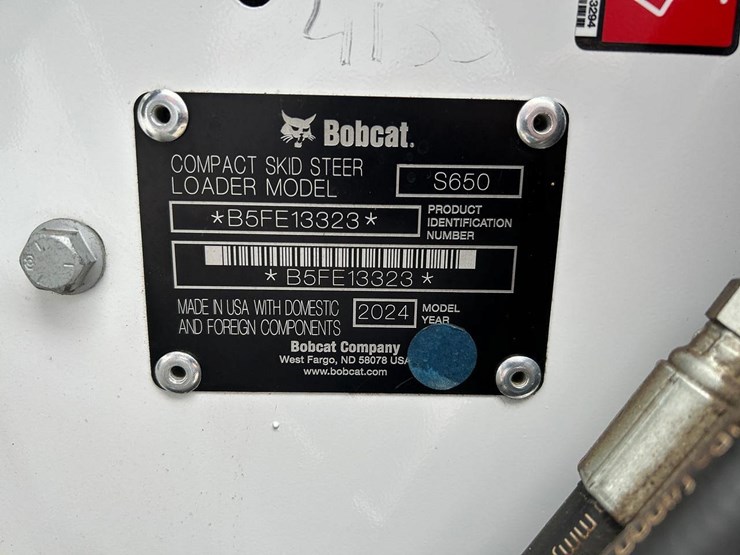 2024-bobcat-s650-image-14