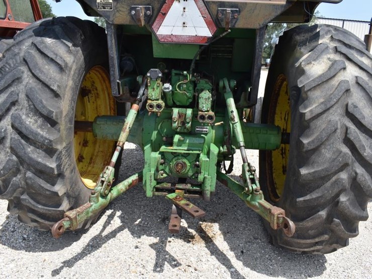 john-deere-4440-image-11