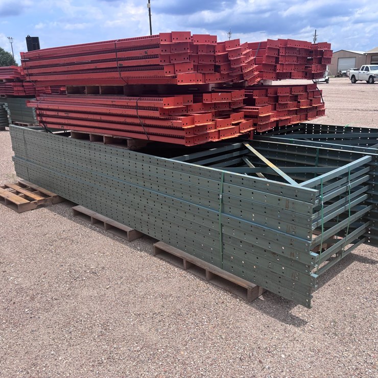 #40081 • (1) STACK BOLT-ON UPRIGHT 16FT X 46IN BOLT-ON BEAMS 8FT X 3 1/2IN PALLET RACKING