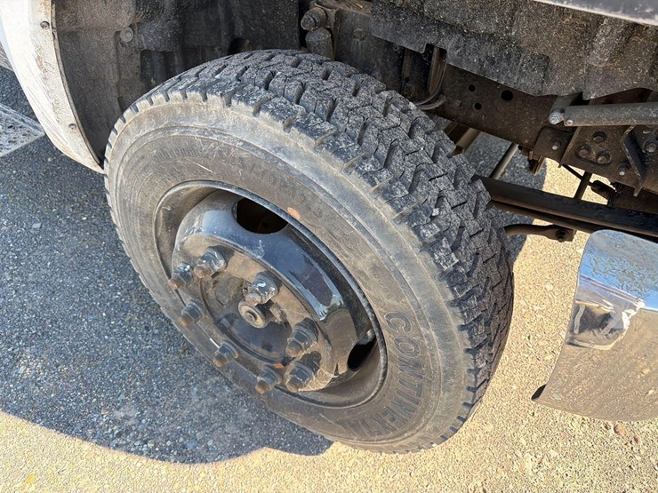 chevrolet-6500-image-12