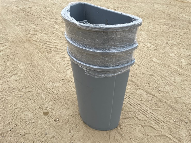 #3410-•-(3)-flush-wall-rubbermaid-recycling-bins-image-1