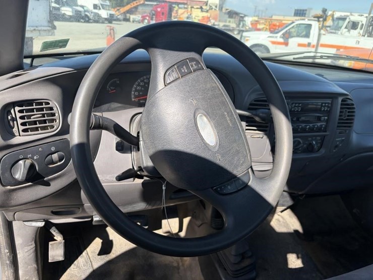 2003-ford-f150-image-11