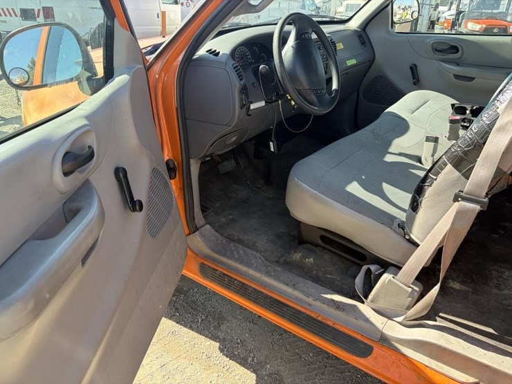 2000-ford-f150-xl-image-14