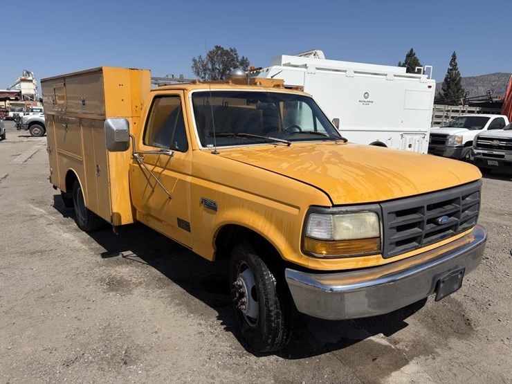 1996-ford-f350-xl-image-2