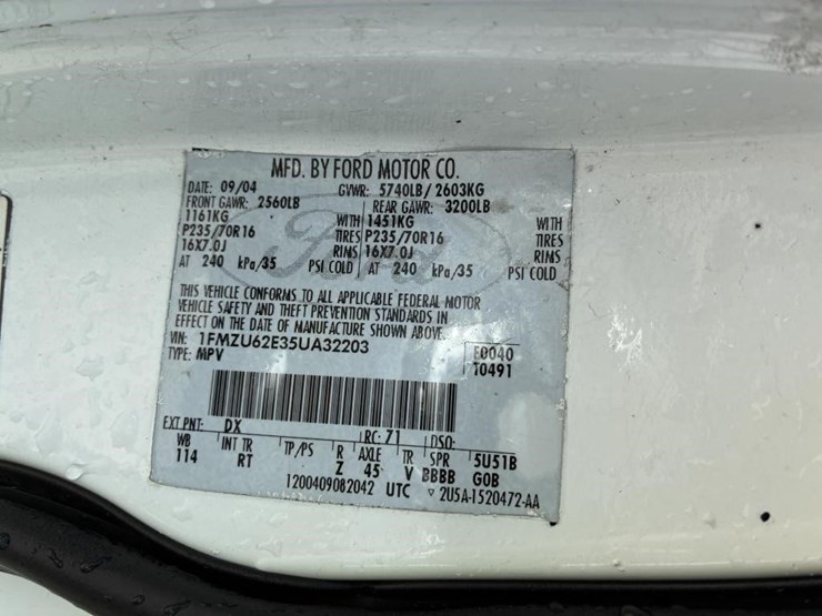 2005-ford-explorer-image-19