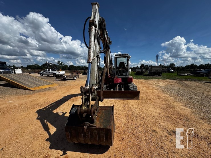 takeuchi-tb180fr-image-9