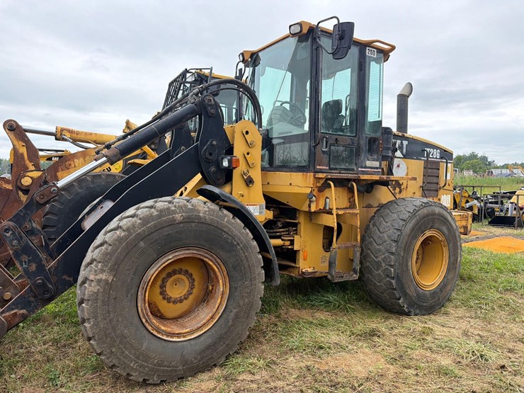 caterpillar-it28-image-2