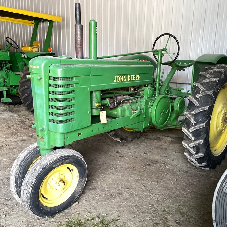 JOHN DEERE MODEL B