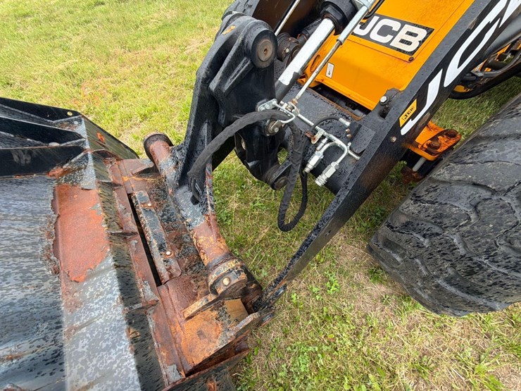 2021-jcb-409-image-16